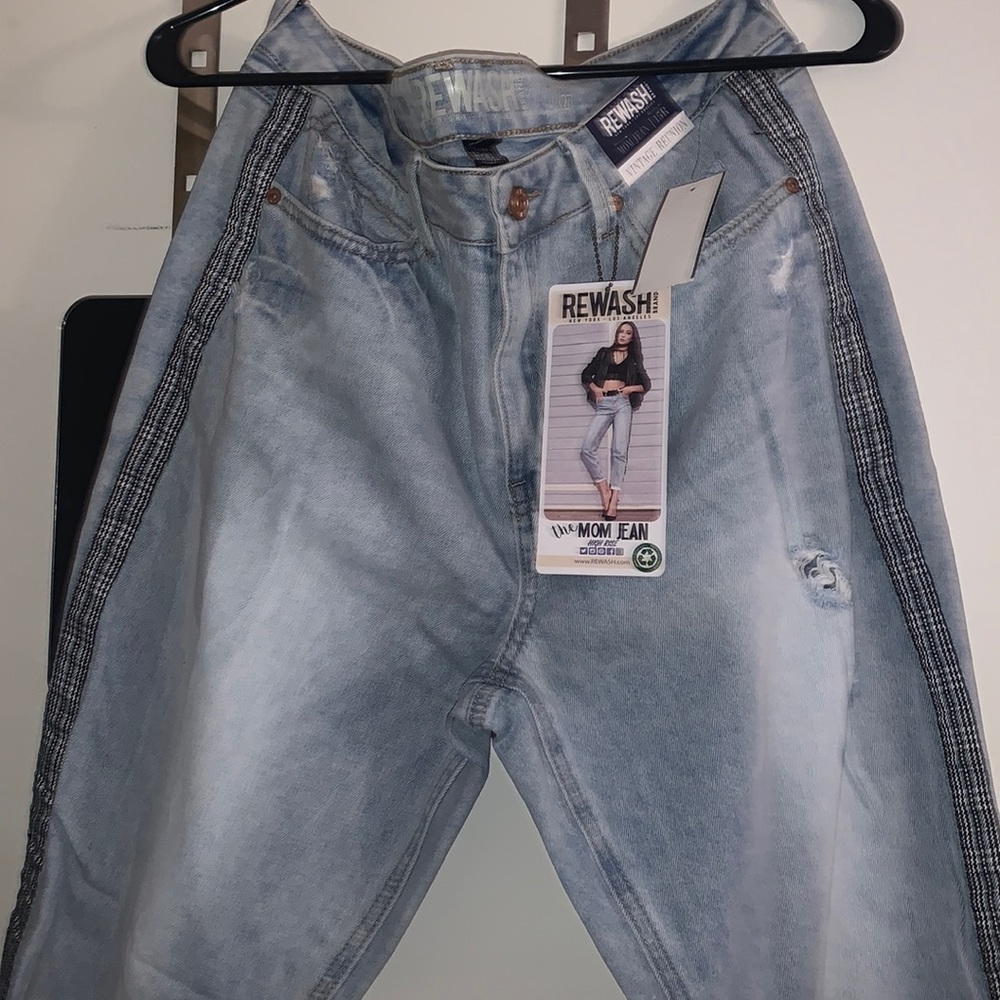 Mom High Rise Jeans  Size 15 Regular. In great condition NEVER BEEN WORN!